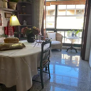 https://casa-charry.adeje-hotels.com