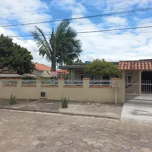 https://casa-no-centro-de-penha.santa-catarina-brasil.com